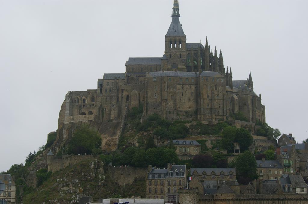 Gite Aristide Mont Saint Michel Sacey Номер фото